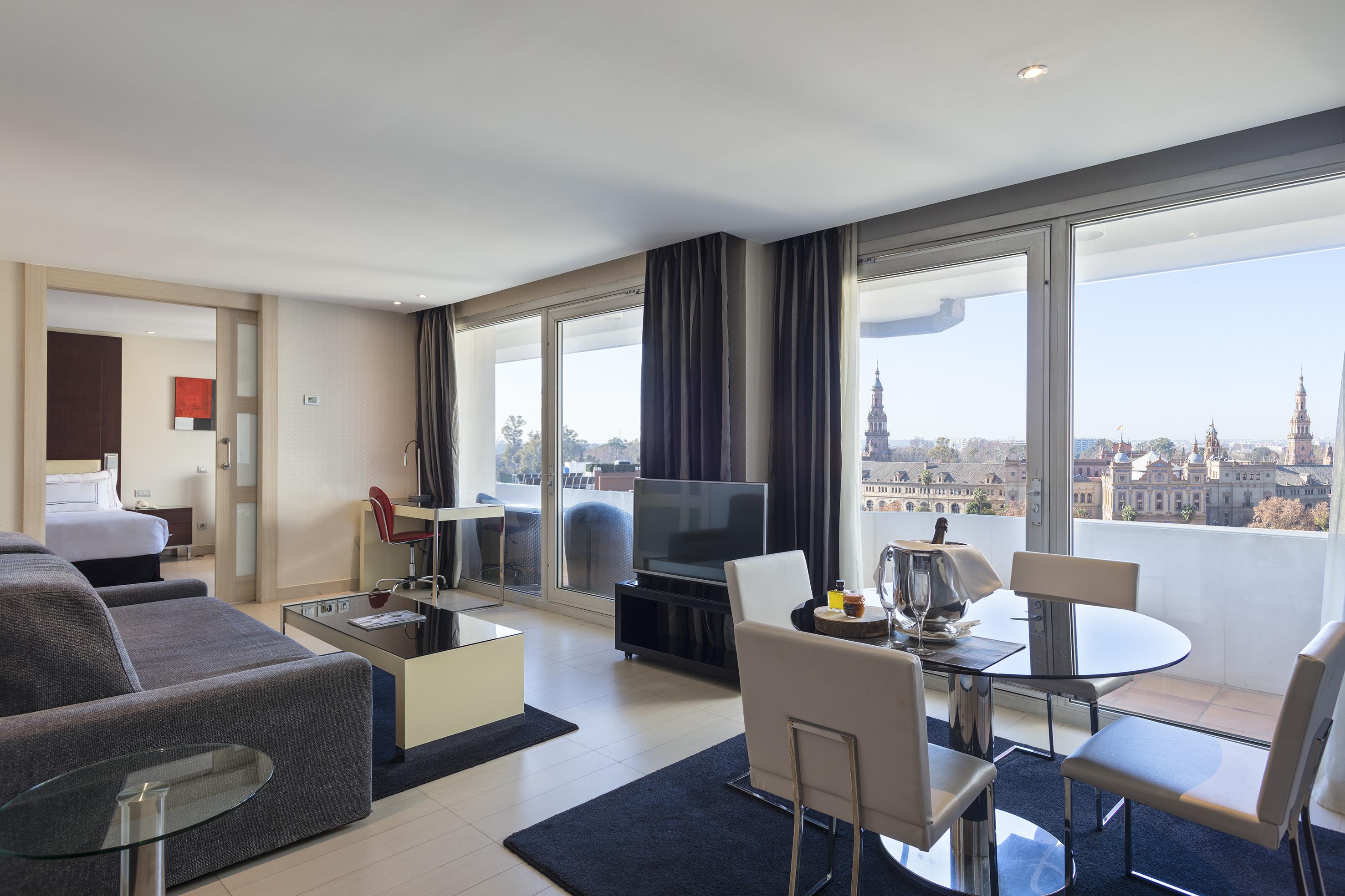 The Level At Melia Sevilla Bagian luar foto