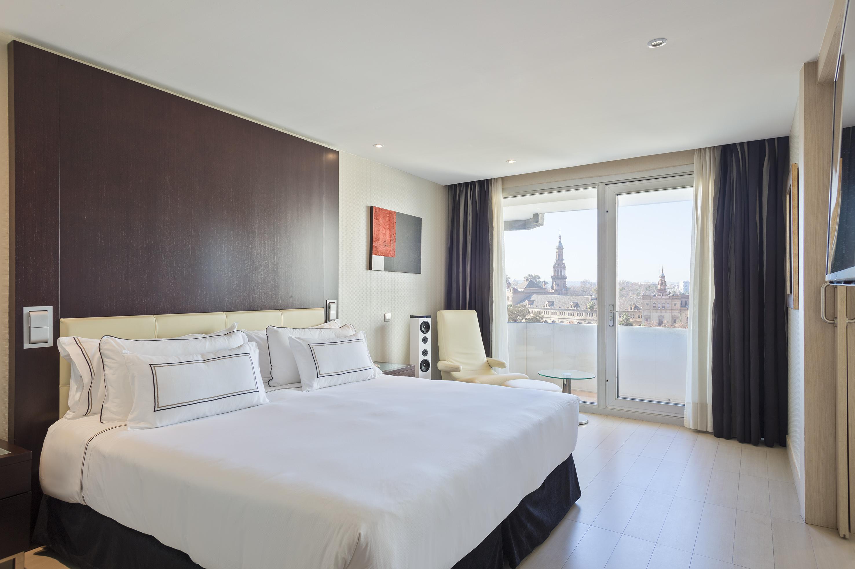 The Level At Melia Sevilla Bagian luar foto