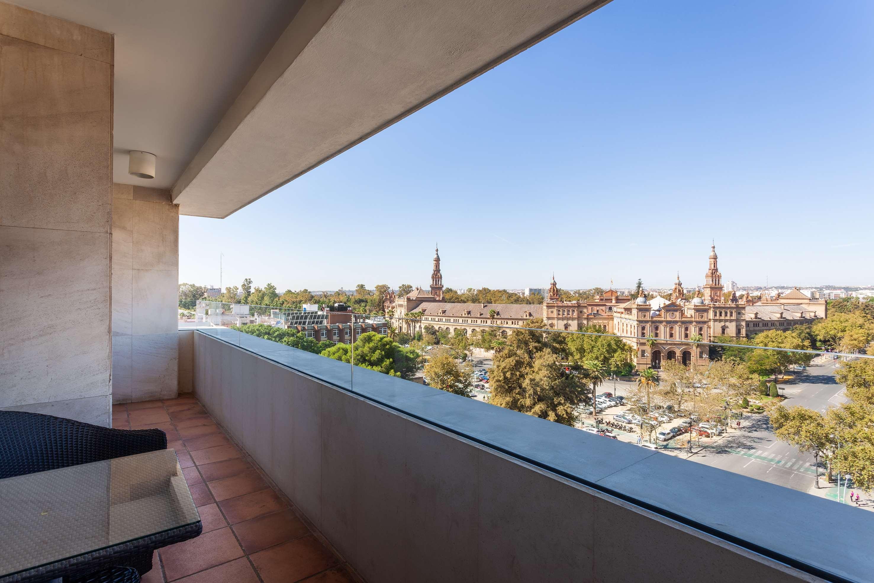 The Level At Melia Sevilla Bagian luar foto